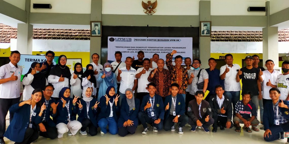 Doktor Mengabdi LPPM UB Kembangkan Akuaponik Budidaya Lele di Desa Labruk Lor Lumajang